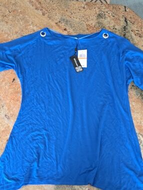 Women’s Blue Eyelet-Detail Short Sleeve Top CABLE and GAUGE Cold Shoulder